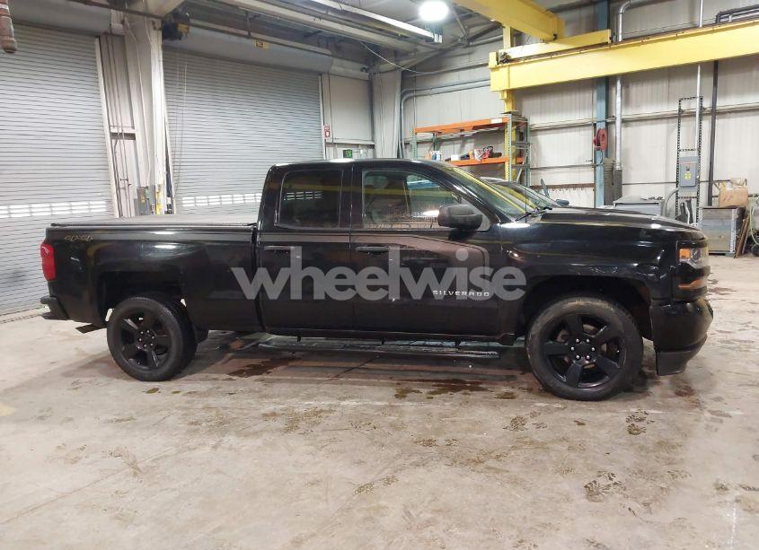 Photo 13 of 2016 Chevrolet Silverado 1500 CUSTOM (VIN 1GCVKPEH6GZ384685)