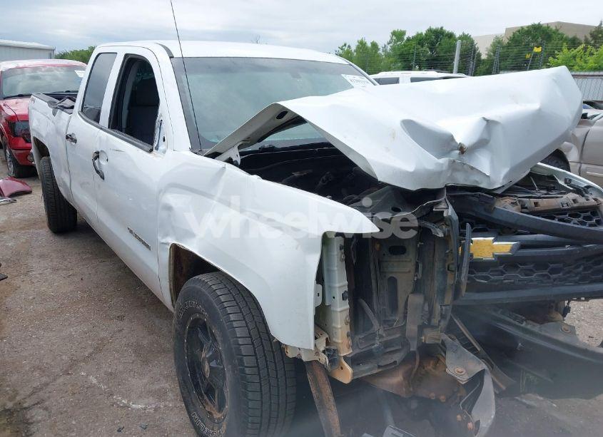 2015 Chevrolet Silverado 1500 WT (VIN 1GCVKPEH7FZ278700) main photo