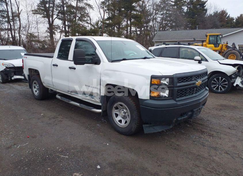 2015 Chevrolet Silverado 1500 WT (VIN 1GCVKPEH8FZ411755) main photo