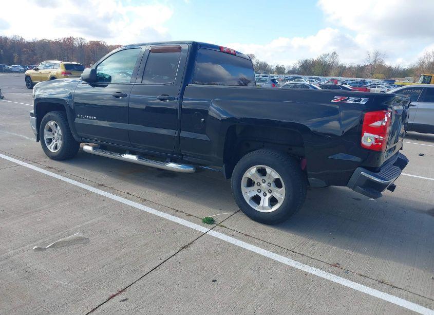 Photo 3 of 2014 Chevrolet Silverado 1500 2LT (VIN 1GCVKREC0EZ188495)