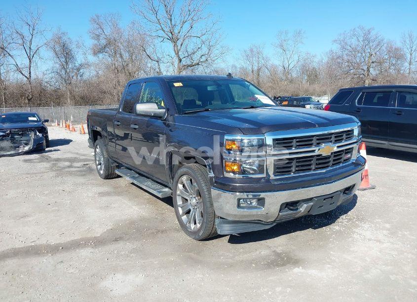 2014 Chevrolet Silverado 1500 2LT (VIN 1GCVKREC0EZ377177) main photo