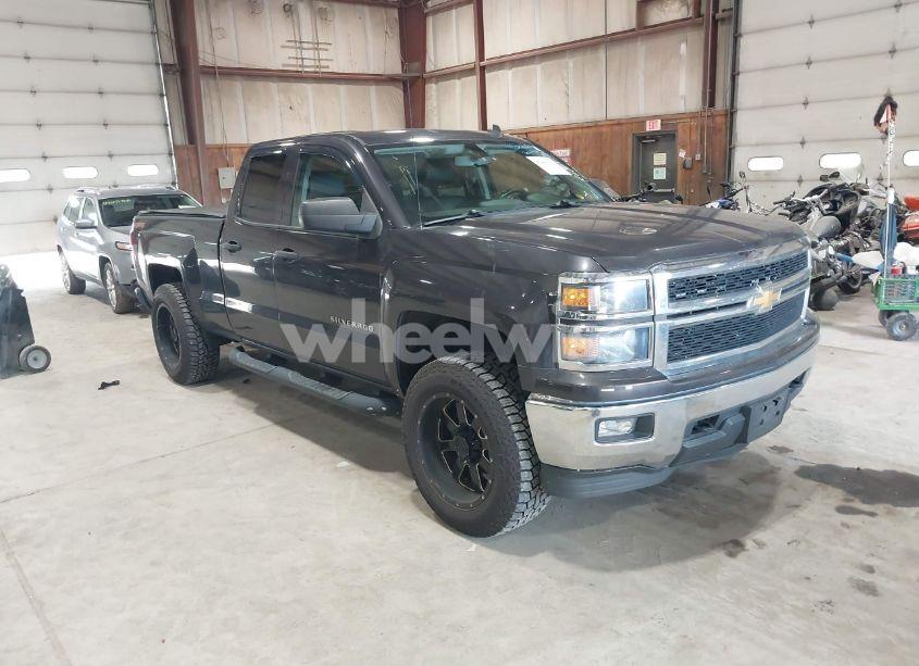 2014 Chevrolet Silverado 1500 1LT (VIN 1GCVKREC0EZ393251) main photo