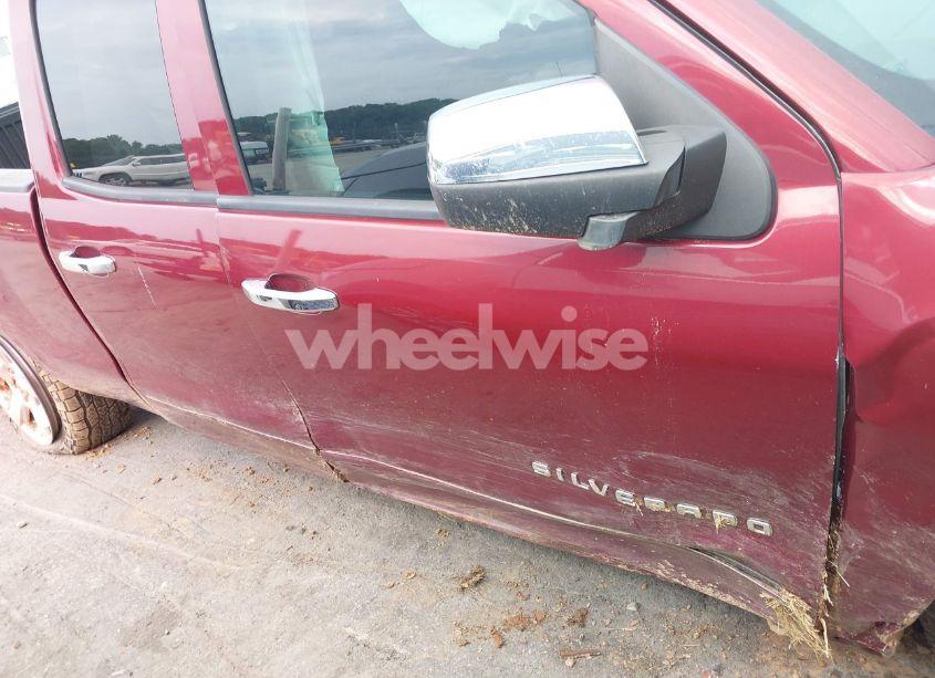 Photo 17 of 2015 Chevrolet Silverado 1500 2LT (VIN 1GCVKREC0FZ161525)