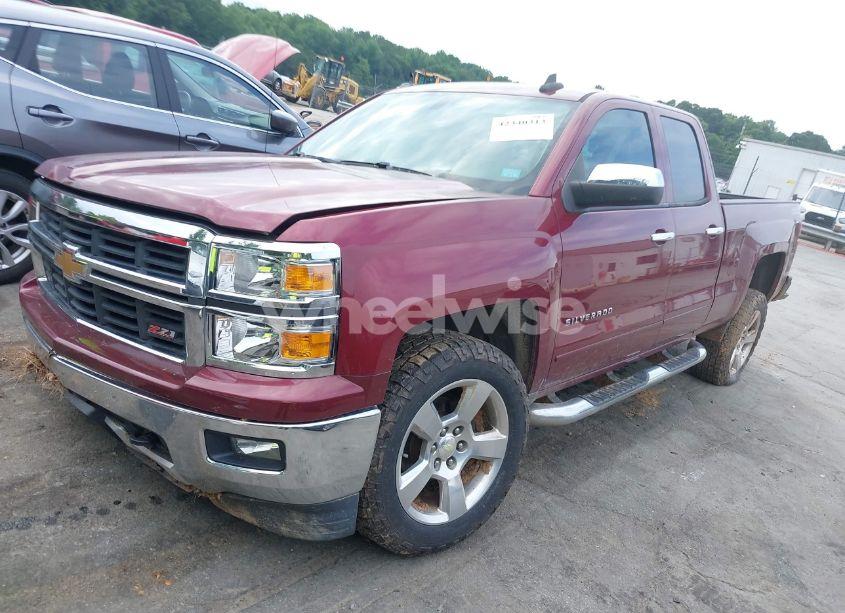 Photo 2 of 2015 Chevrolet Silverado 1500 2LT (VIN 1GCVKREC0FZ161525)