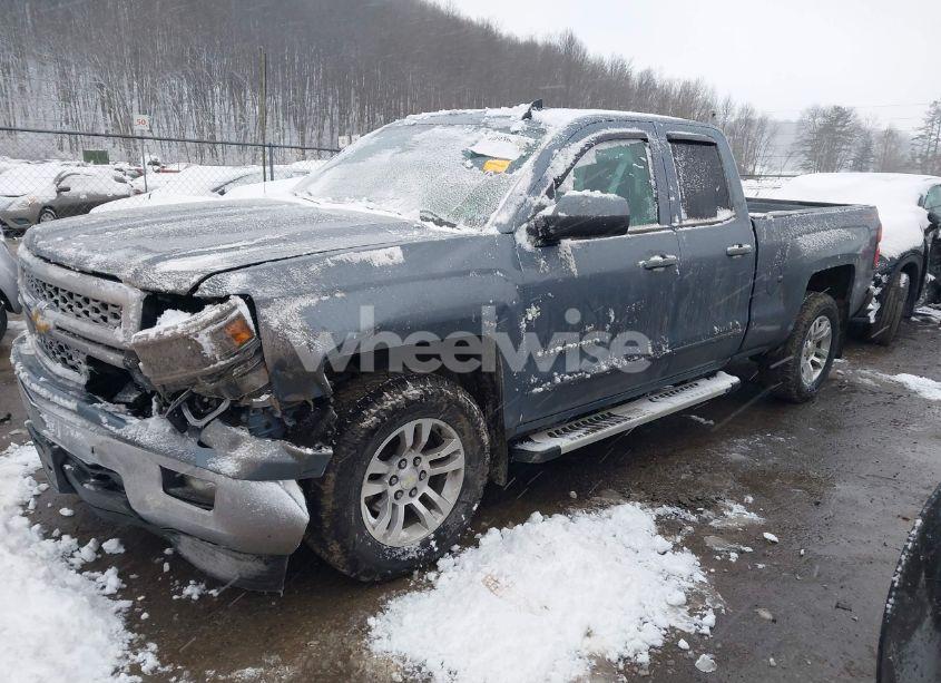 Photo 2 of 2015 Chevrolet Silverado 1500 1LT (VIN 1GCVKREC0FZ418599)