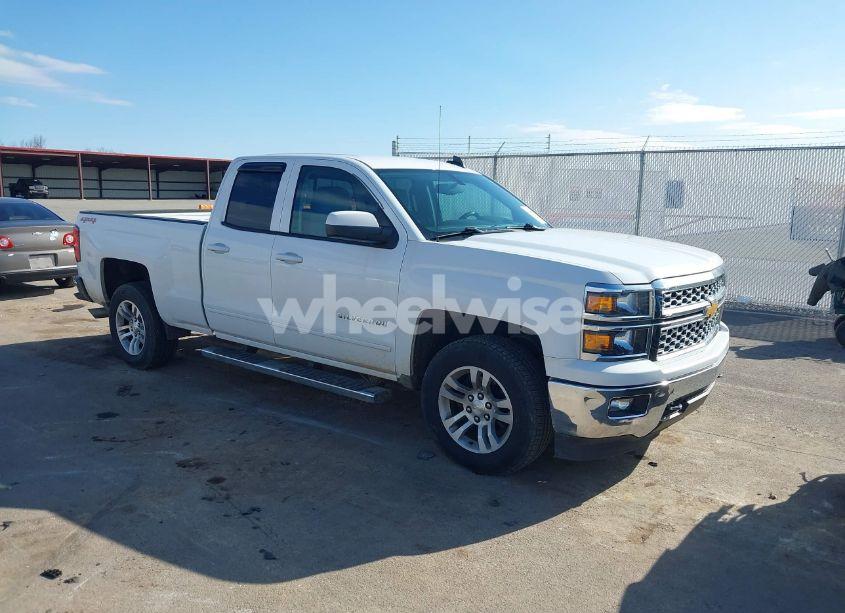 2015 Chevrolet Silverado 1500 1LT (VIN 1GCVKREC0FZ437945) main photo