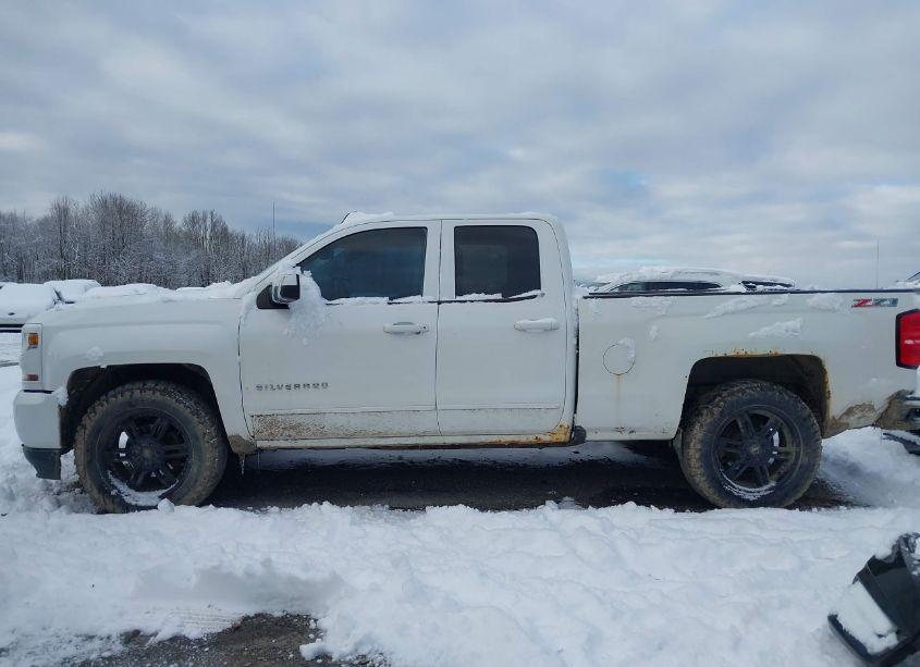 Photo 14 of 2016 Chevrolet Silverado 1500 2LT (VIN 1GCVKREC0GZ174017)
