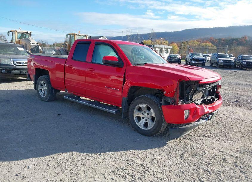 2016 Chevrolet Silverado 1500 2LT (VIN 1GCVKREC0GZ241960) main photo