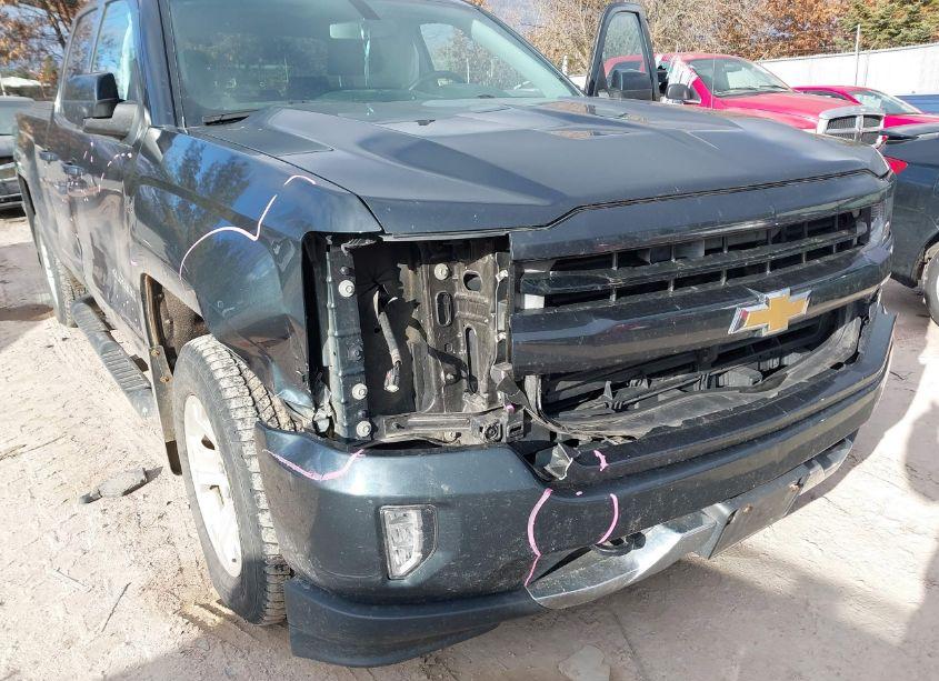 Photo 6 of 2017 Chevrolet Silverado 1500 2LT (VIN 1GCVKREC0HZ178621)