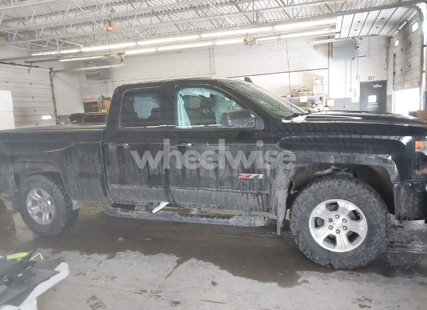 Photo 13 of 2017 Chevrolet Silverado 1500 2LT (VIN 1GCVKREC0HZ190283)