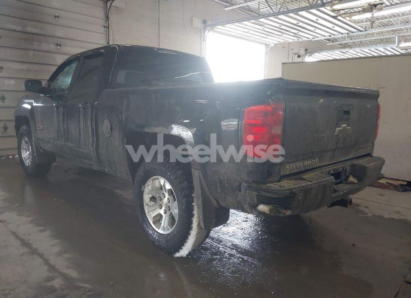 Photo 3 of 2017 Chevrolet Silverado 1500 2LT (VIN 1GCVKREC0HZ190283)