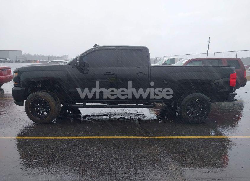 Photo 14 of 2017 Chevrolet Silverado 1500 2LT (VIN 1GCVKREC0HZ224609)