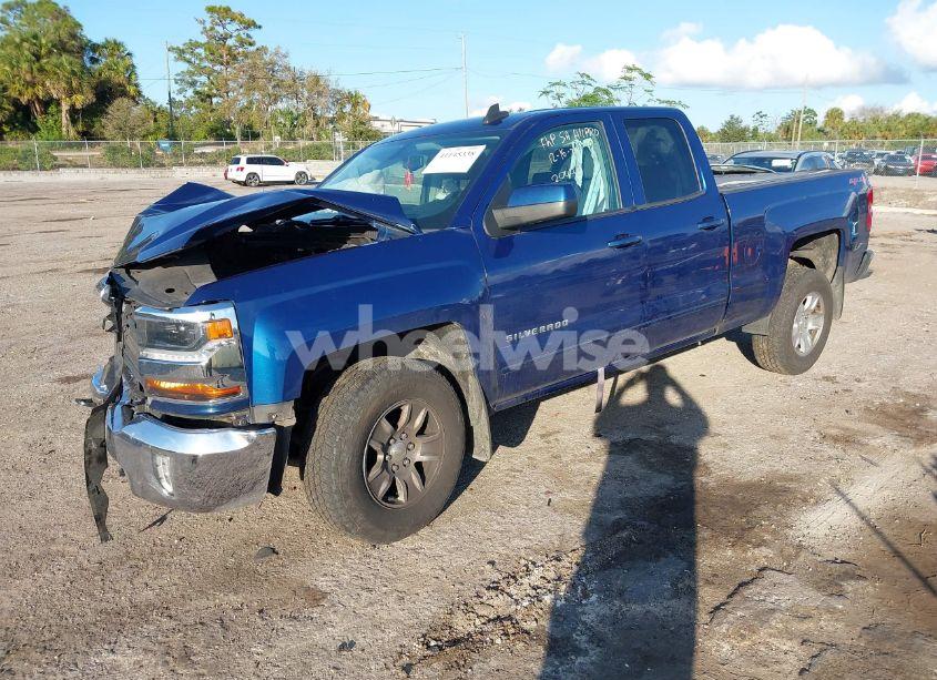 Photo 2 of 2017 Chevrolet Silverado 1500 1LT (VIN 1GCVKREC0HZ350078)