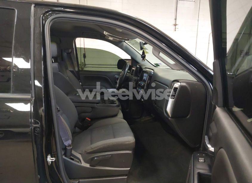 Photo 5 of 2017 Chevrolet Silverado 1500 2LT (VIN 1GCVKREC0HZ384747)