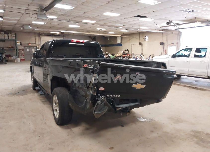 Photo 6 of 2017 Chevrolet Silverado 1500 2LT (VIN 1GCVKREC0HZ384747)