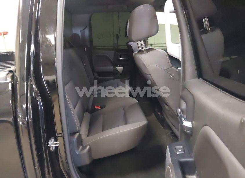 Photo 8 of 2017 Chevrolet Silverado 1500 2LT (VIN 1GCVKREC0HZ384747)