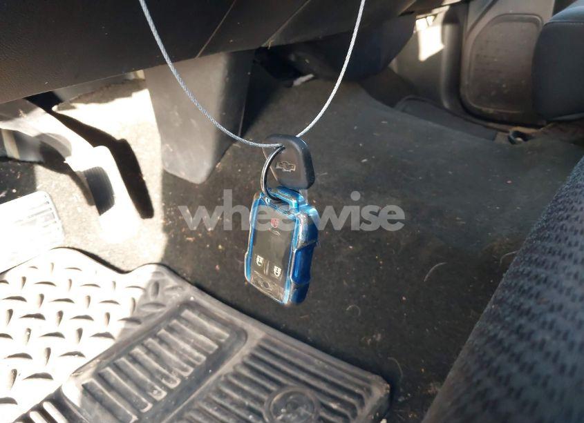 Photo 11 of 2018 Chevrolet Silverado 1500 1LT (VIN 1GCVKREC0JZ164286)