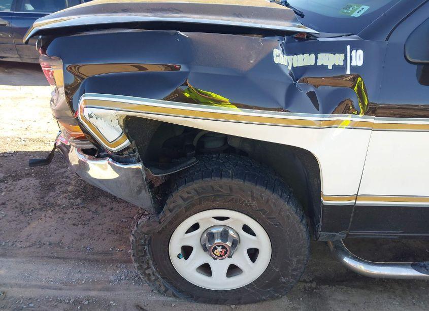 Photo 18 of 2018 Chevrolet Silverado 1500 1LT (VIN 1GCVKREC0JZ164644)