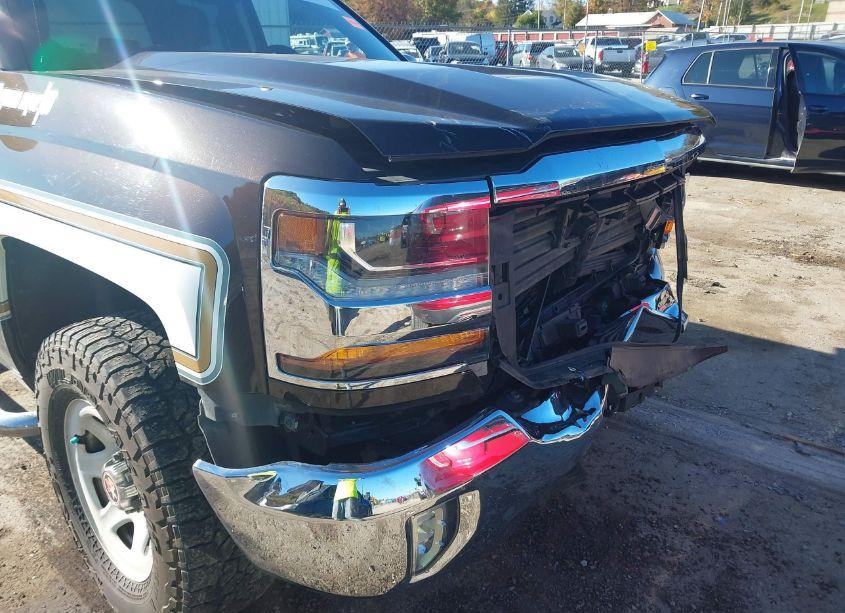 Photo 19 of 2018 Chevrolet Silverado 1500 1LT (VIN 1GCVKREC0JZ164644)