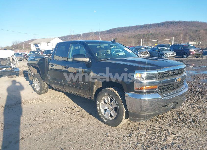 2018 Chevrolet Silverado 1500 1LT (VIN 1GCVKREC0JZ169472) main photo