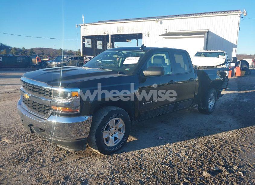 Photo 2 of 2018 Chevrolet Silverado 1500 1LT (VIN 1GCVKREC0JZ169472)