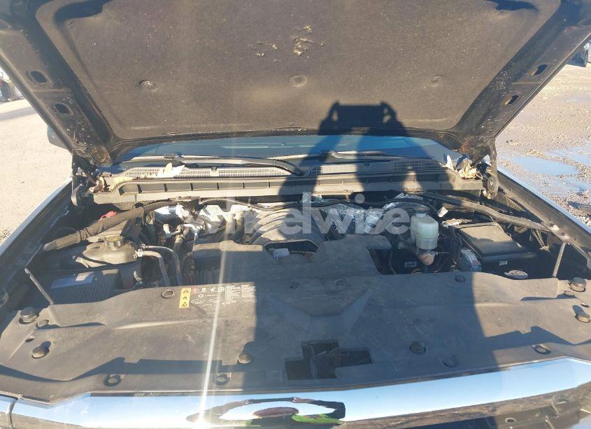 Photo 9 of 2018 Chevrolet Silverado 1500 1LT (VIN 1GCVKREC0JZ169472)