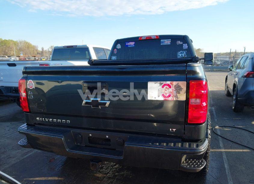 Photo 16 of 2018 Chevrolet Silverado 1500 2LT (VIN 1GCVKREC0JZ194386)