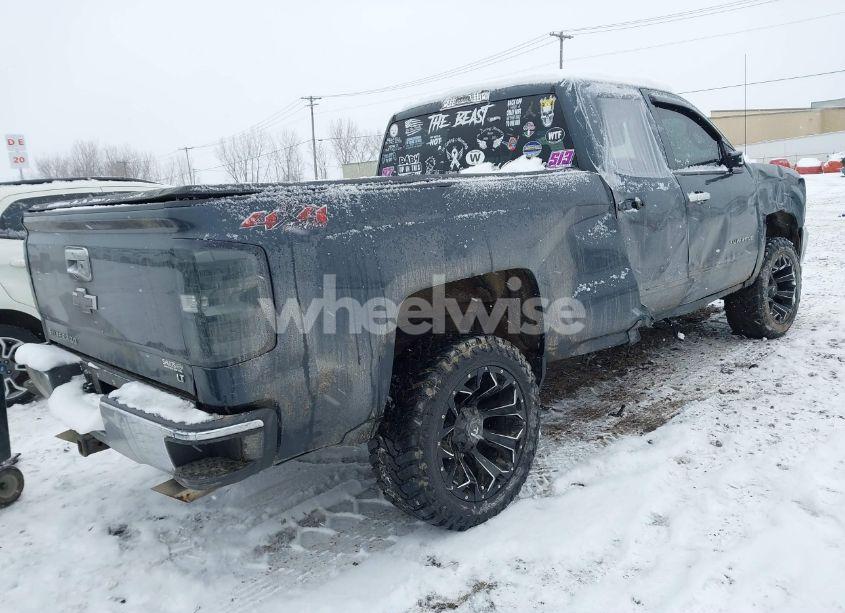 Photo 4 of 2018 Chevrolet Silverado 1500 1LT (VIN 1GCVKREC0JZ207430)