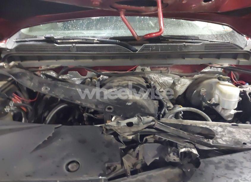 Photo 10 of 2018 Chevrolet Silverado 1500 2LT (VIN 1GCVKREC0JZ302831)