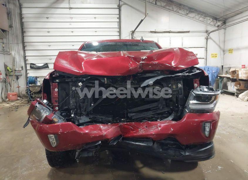 Photo 12 of 2018 Chevrolet Silverado 1500 2LT (VIN 1GCVKREC0JZ302831)