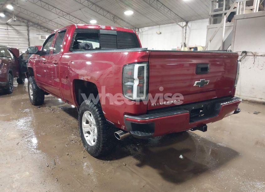 Photo 3 of 2018 Chevrolet Silverado 1500 2LT (VIN 1GCVKREC0JZ302831)