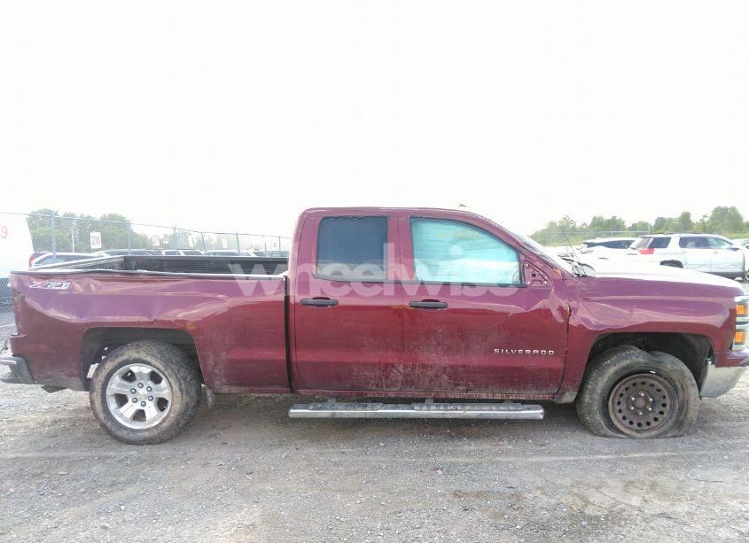 Photo 13 of 2014 Chevrolet Silverado 1500 2LT (VIN 1GCVKREC1EZ220239)