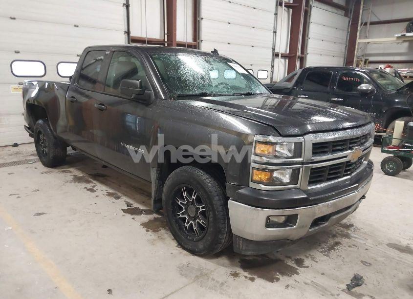 2014 Chevrolet Silverado 1500 2LT (VIN 1GCVKREC1EZ318879) main photo