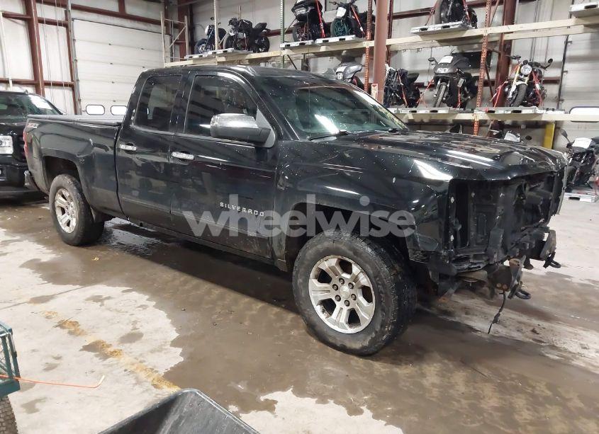 2015 Chevrolet Silverado 1500 2LT (VIN 1GCVKREC1FZ186563) main photo