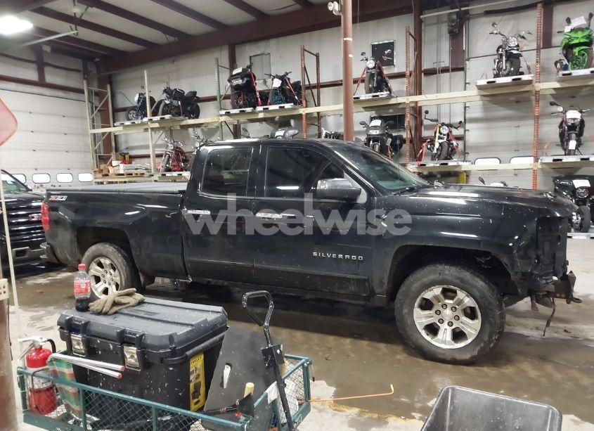 Photo 13 of 2015 Chevrolet Silverado 1500 2LT (VIN 1GCVKREC1FZ186563)