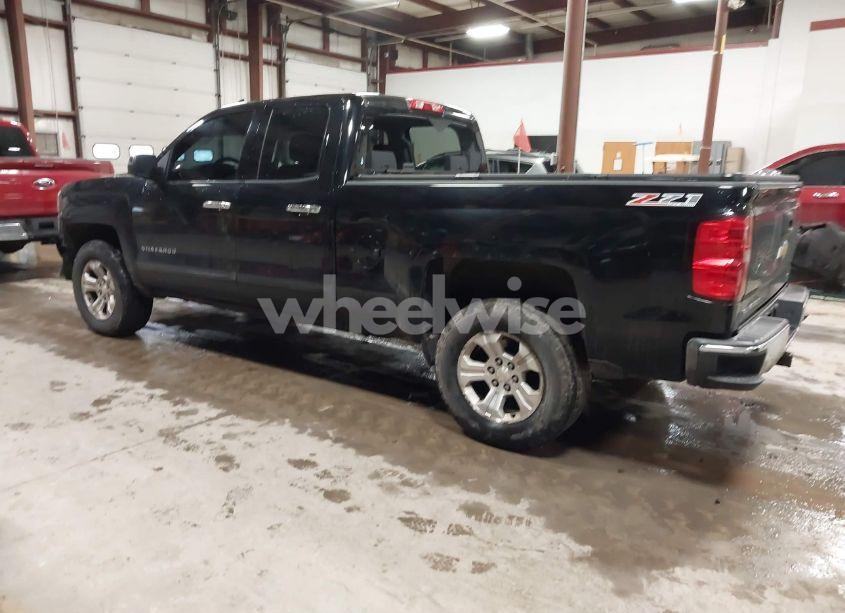 Photo 3 of 2015 Chevrolet Silverado 1500 2LT (VIN 1GCVKREC1FZ186563)