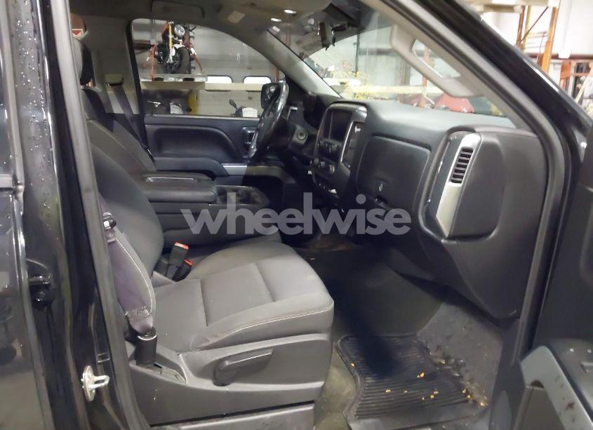 Photo 5 of 2015 Chevrolet Silverado 1500 2LT (VIN 1GCVKREC1FZ186563)