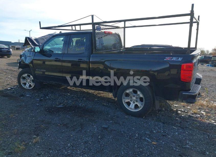 Photo 3 of 2015 Chevrolet Silverado 1500 2LT (VIN 1GCVKREC1FZ209579)