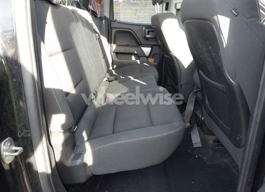 Photo 8 of 2015 Chevrolet Silverado 1500 2LT (VIN 1GCVKREC1FZ209579)