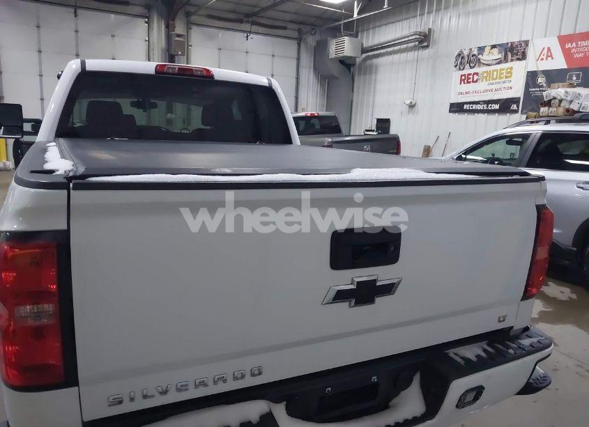 Photo 16 of 2015 Chevrolet Silverado 1500 2LT (VIN 1GCVKREC1FZ225653)