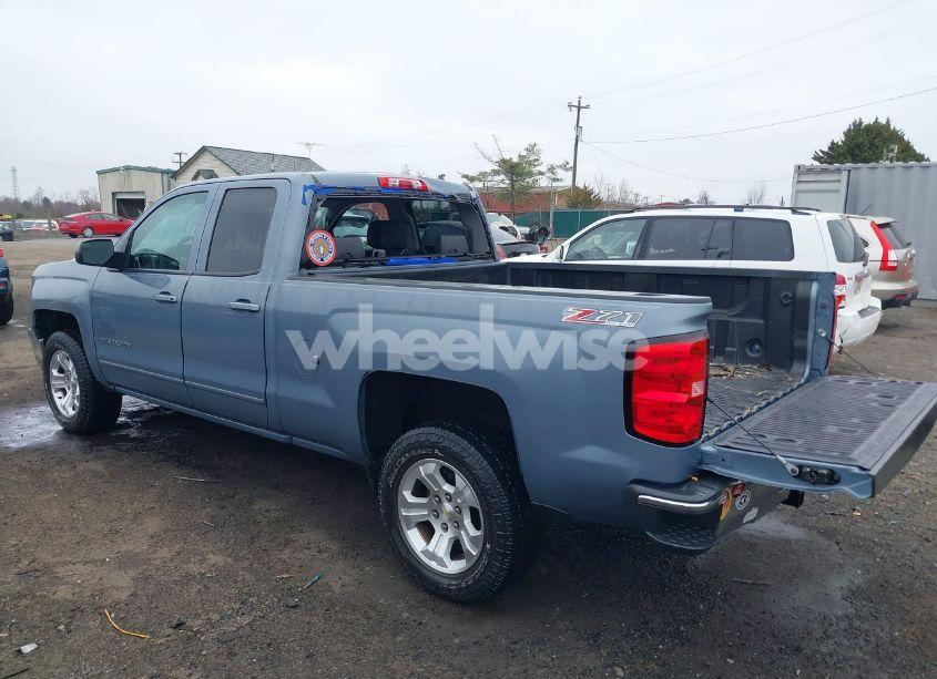 Photo 3 of 2015 Chevrolet Silverado 1500 2LT (VIN 1GCVKREC1FZ330239)