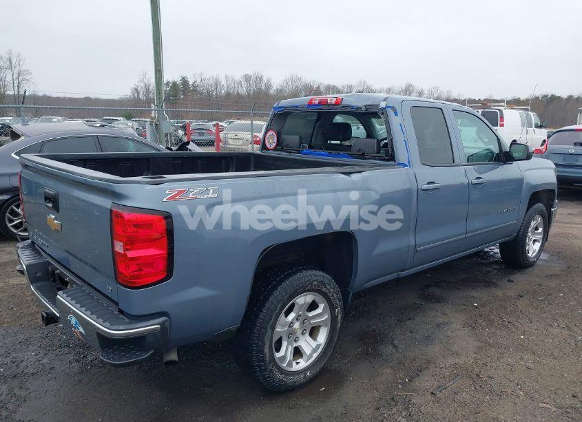 Photo 4 of 2015 Chevrolet Silverado 1500 2LT (VIN 1GCVKREC1FZ330239)
