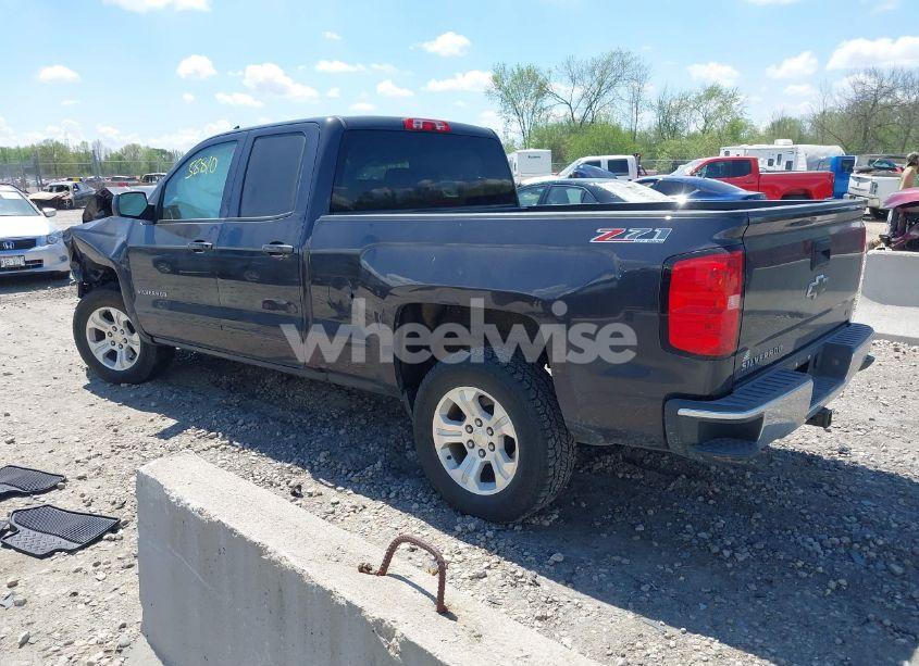 Photo 3 of 2015 Chevrolet Silverado 1500 2LT (VIN 1GCVKREC1FZ348711)