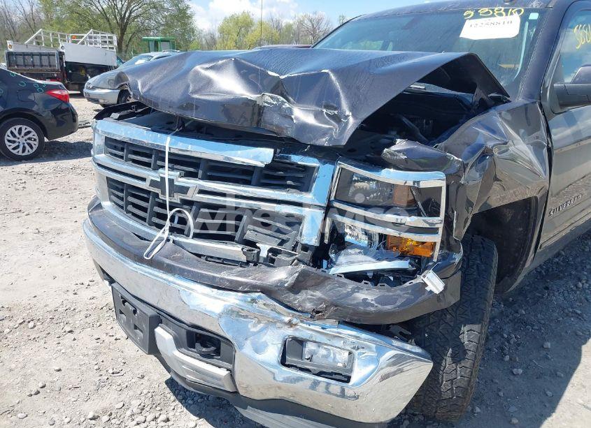 Photo 6 of 2015 Chevrolet Silverado 1500 2LT (VIN 1GCVKREC1FZ348711)