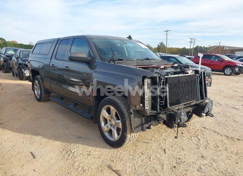 2015 Chevrolet Silverado 1500 1LT (VIN 1GCVKREC1FZ358672) main photo