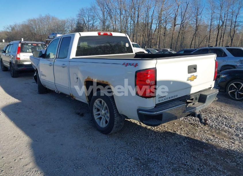 Photo 3 of 2015 Chevrolet Silverado 1500 1LT (VIN 1GCVKREC1FZ403836)