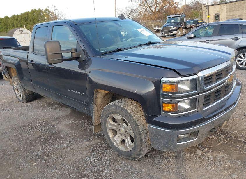 2015 Chevrolet Silverado 1500 2LT (VIN 1GCVKREC1FZ406297) main photo