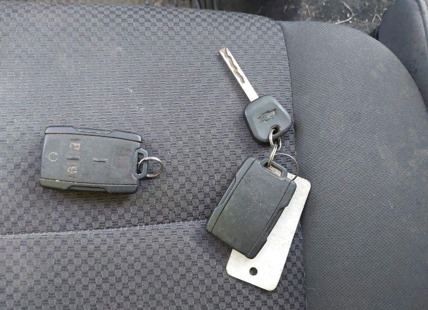 Photo 11 of 2015 Chevrolet Silverado 1500 2LT (VIN 1GCVKREC1FZ406297)