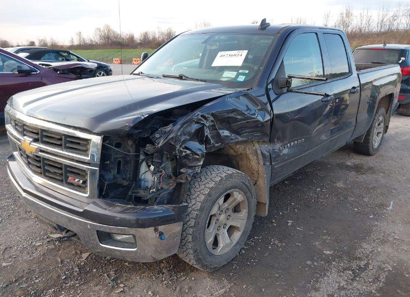 Photo 2 of 2015 Chevrolet Silverado 1500 2LT (VIN 1GCVKREC1FZ406297)