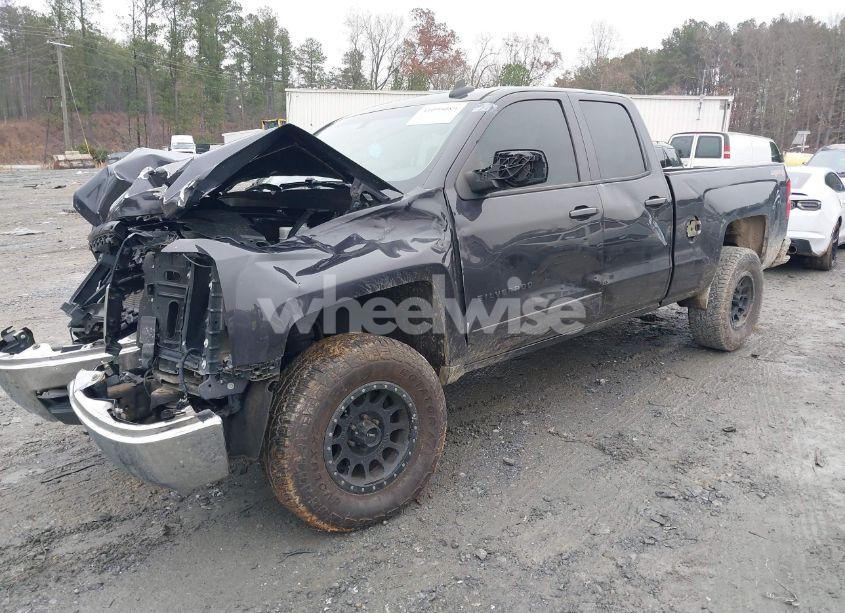 Photo 2 of 2015 Chevrolet Silverado 1500 1LT (VIN 1GCVKREC1FZ419888)